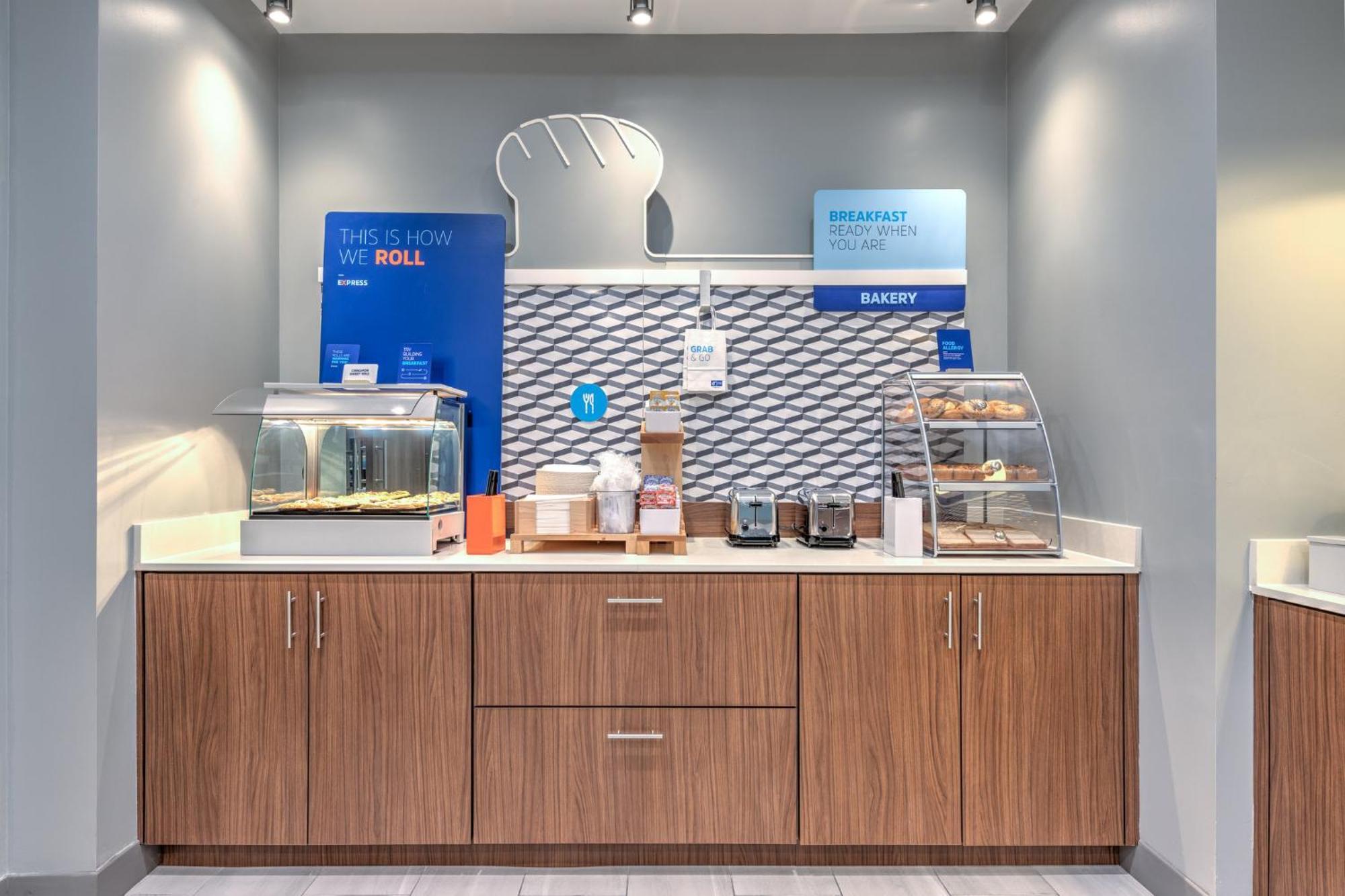 Holiday Inn Express & Suites Austin Airport East By Ihg Eksteriør billede