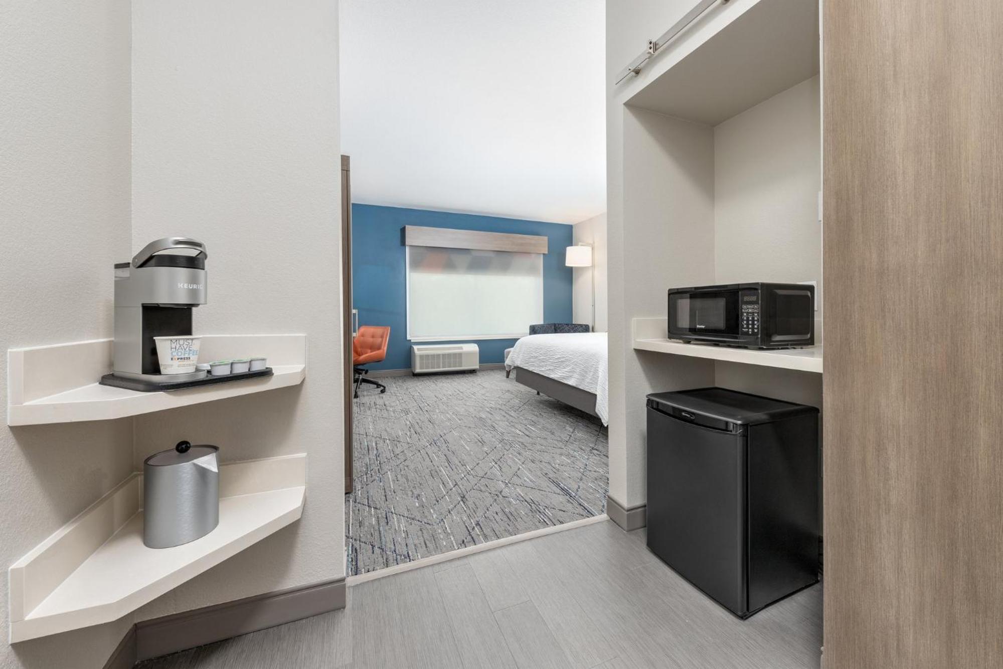 Holiday Inn Express & Suites Austin Airport East By Ihg Eksteriør billede