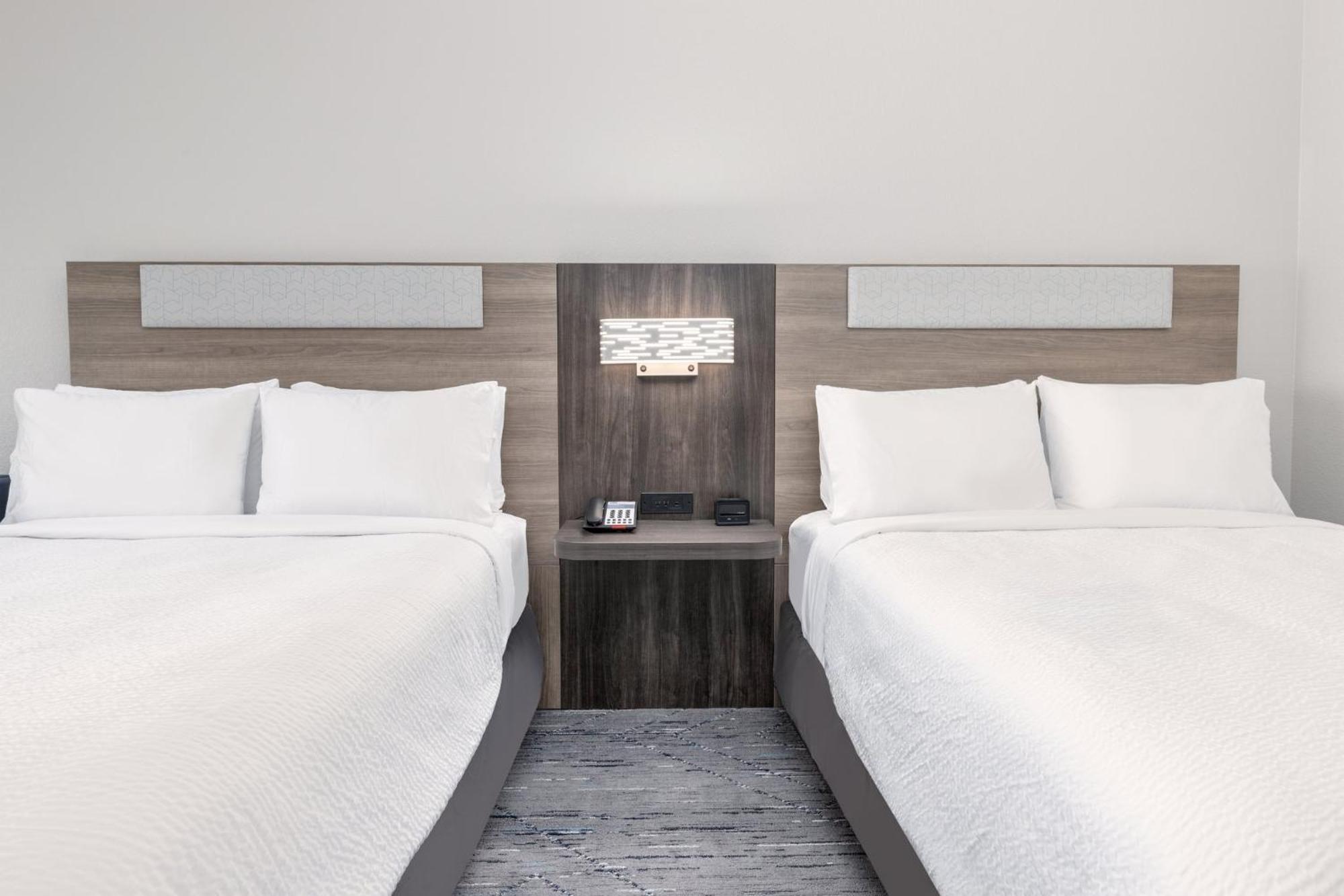 Holiday Inn Express & Suites Austin Airport East By Ihg Eksteriør billede