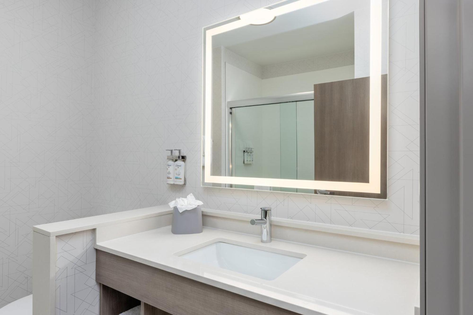 Holiday Inn Express & Suites Austin Airport East By Ihg Eksteriør billede